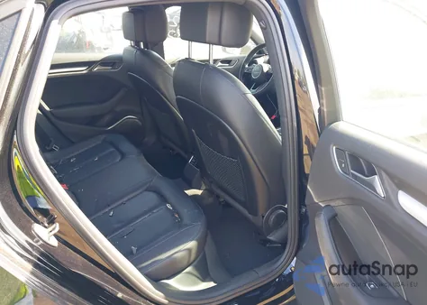 2018 Audi A3 2.0T Premium/2.0T Tech Premium z USA, uszkodzony, nr VIN WAUAUGFF9J1015540